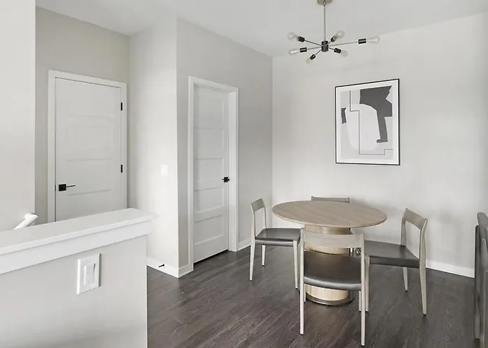 Apartment Landing Modern With Amazing Amenities