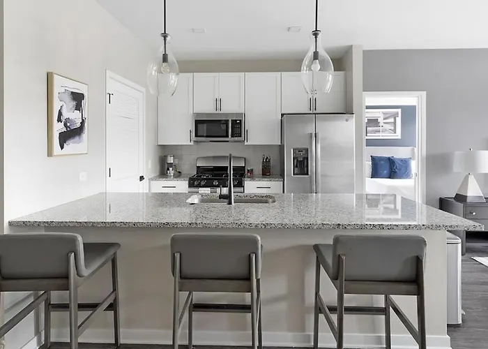Landing Modern With Amazing Amenities Warrenville